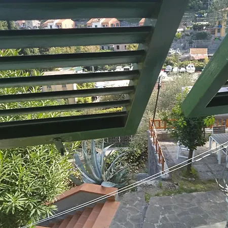 Gli Ulivi Del Blu Parking Garden Near The Sea * لا سبيتسْيا